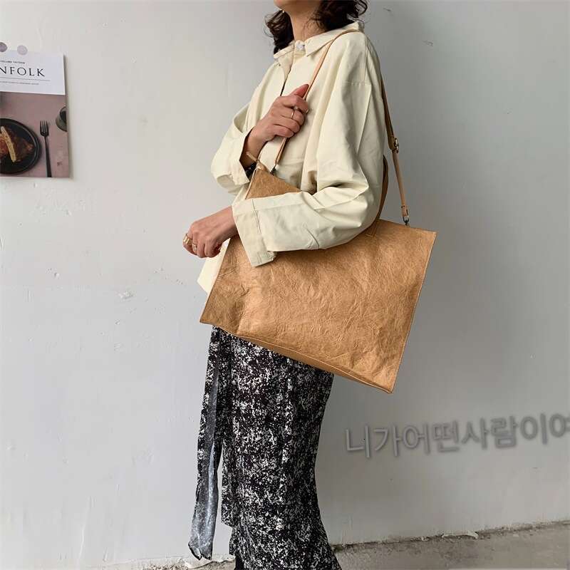 Waterproof shoulder support extra large bag for women 2025 new model kraft paper bag hand-held commuting bag