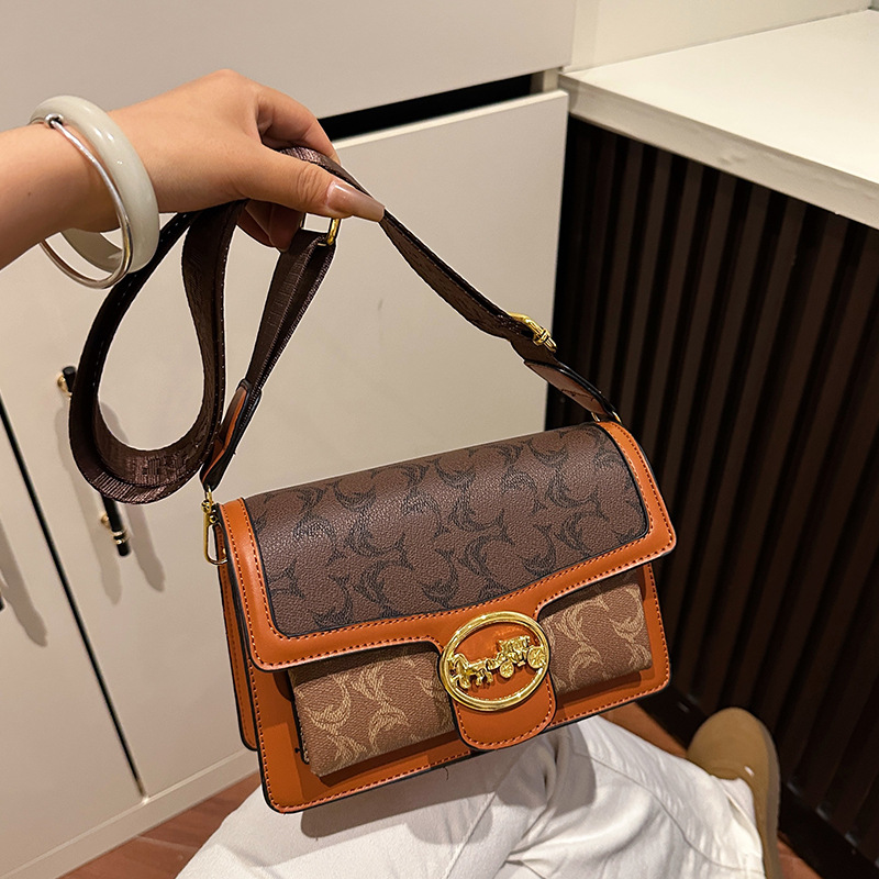 Designer Bag Luxury Bag Free Shipping Designernew Shoulder Bag Fashionable Light Flip Small Square For Women Color Blocked Design Daily Casual Single 