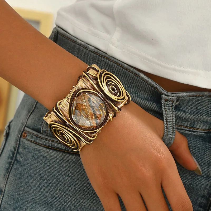 Exaggerated Metal Wire Winding Cuff Bangles Big Brown Rhinestone Heavy Metal Bracelet For Women Personality Jewelry Gifts 250701