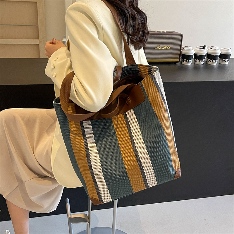 Free shipping designer Color-Block Striped Canvas Bag for Women Large Capacity New Fashion Single Shoulder Bag Versatile Commuter Handbag Tote Bag