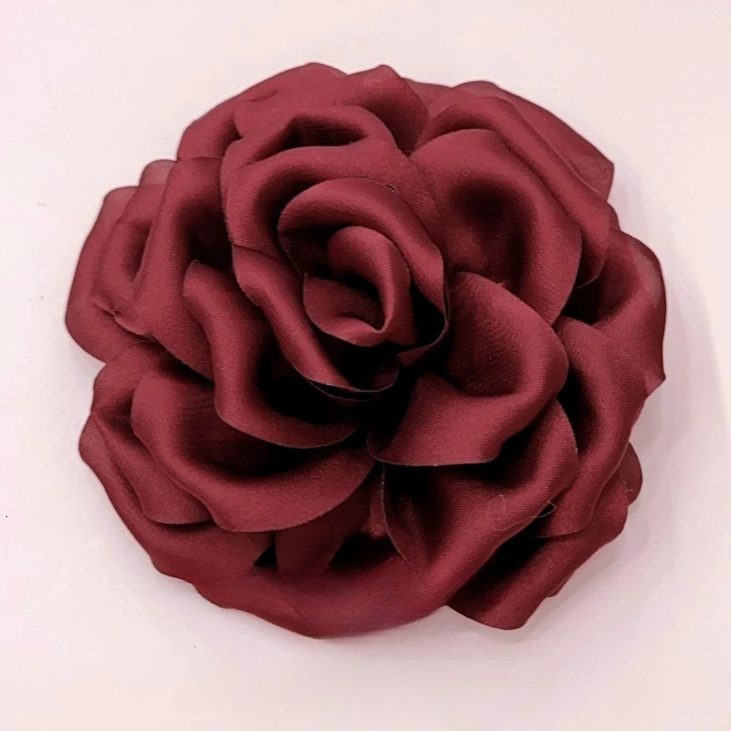 11CM Handmade Fabric Rose Flower Brooch Korean Fashion Corsage Lapel Pins for Women Accessories Wedding Party Jewelry 250625