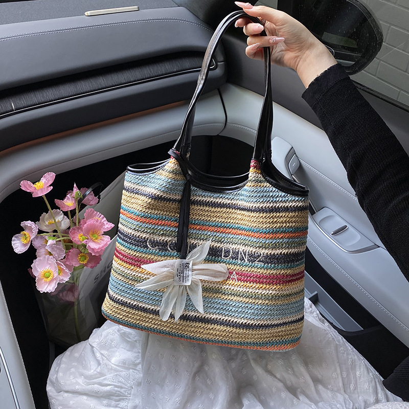 Free shipping designer Niche Design Versatile Straw Bag 2025 New Summer Trend Casual Large Capacity Shoulder Bag Tote Bag Woven Bag