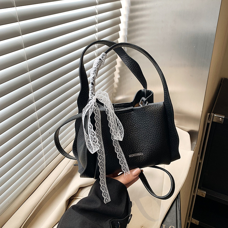 Free shipping designer Handbag Fashion Casual Bucket Bag 2025 Spring New Korean Style Trendy Versatile Shoulder Bag High-end Crossbody Bag