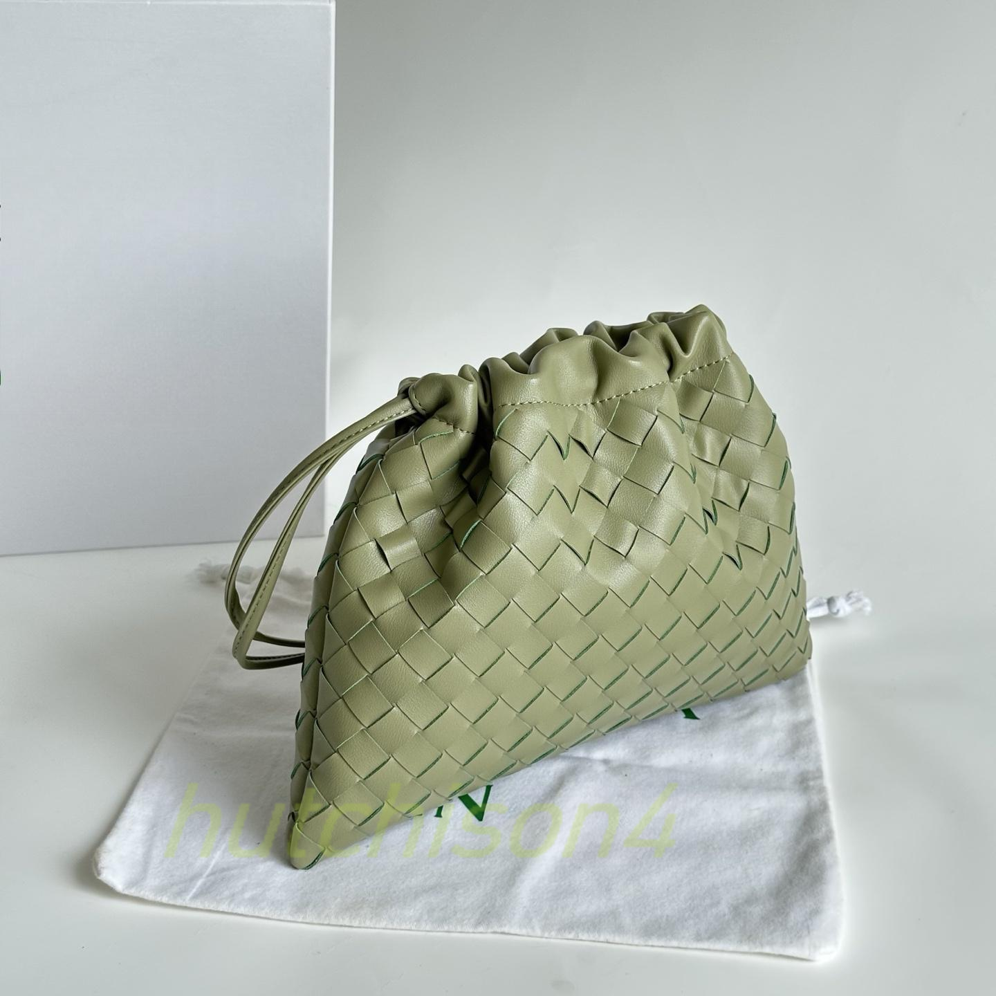 Woven shoulder bags, crossbody bags, designer bags, popular everyday casual bags, women's bags