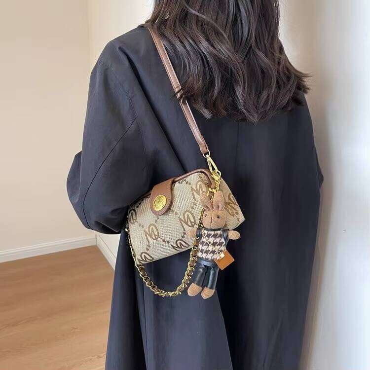 DHgargets Summer Hot Sales New Women's Retro Woven Fabric Armpit Long Strap Single Shoulder Crossbody Bag
