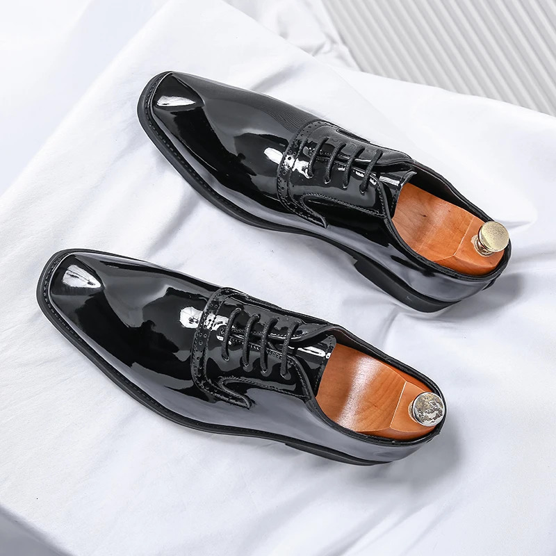 Mens Leather Shoes Patent Leather Mens Shoes Pointed Oxford Wedding Leather Dress Shoes Green Gentleman Office Man Shoes 250703