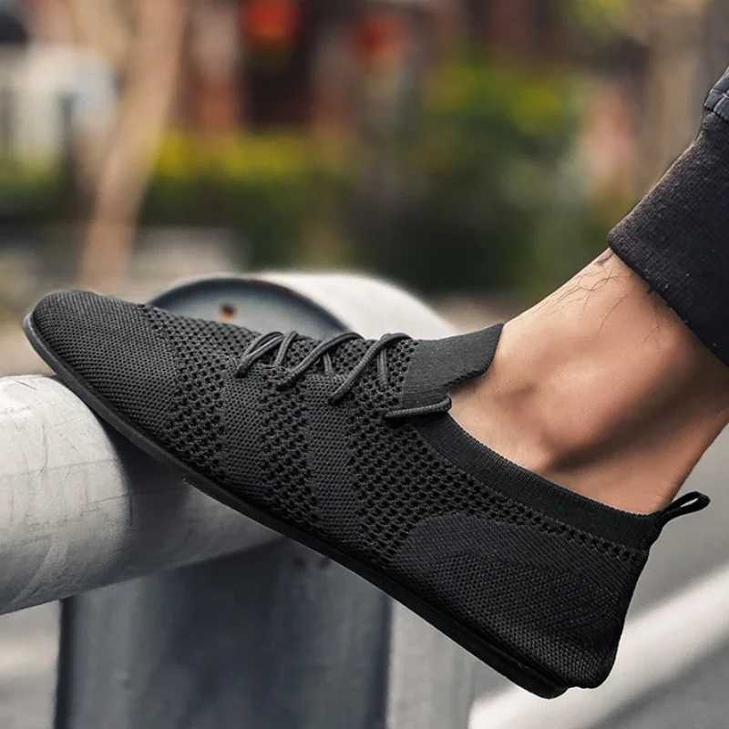YRZL Summer Men Casual Shoes Lightweight Outdoor M Walking Shoes Hot S Anti-slip Mans Mesh Sneakers Slip on Flats Shoes Y250707