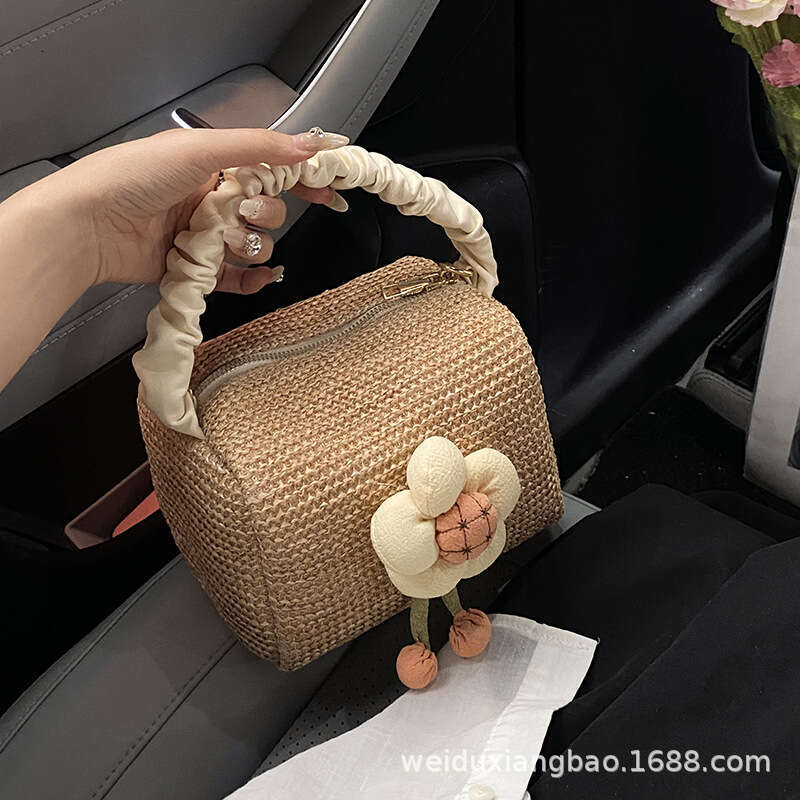 Free shipping designer bag Luxury bag Handwoven for Women 2025 New Trendy Fashion Casual Handbag Single Shoulder Crossbody Bucket Straw Bag