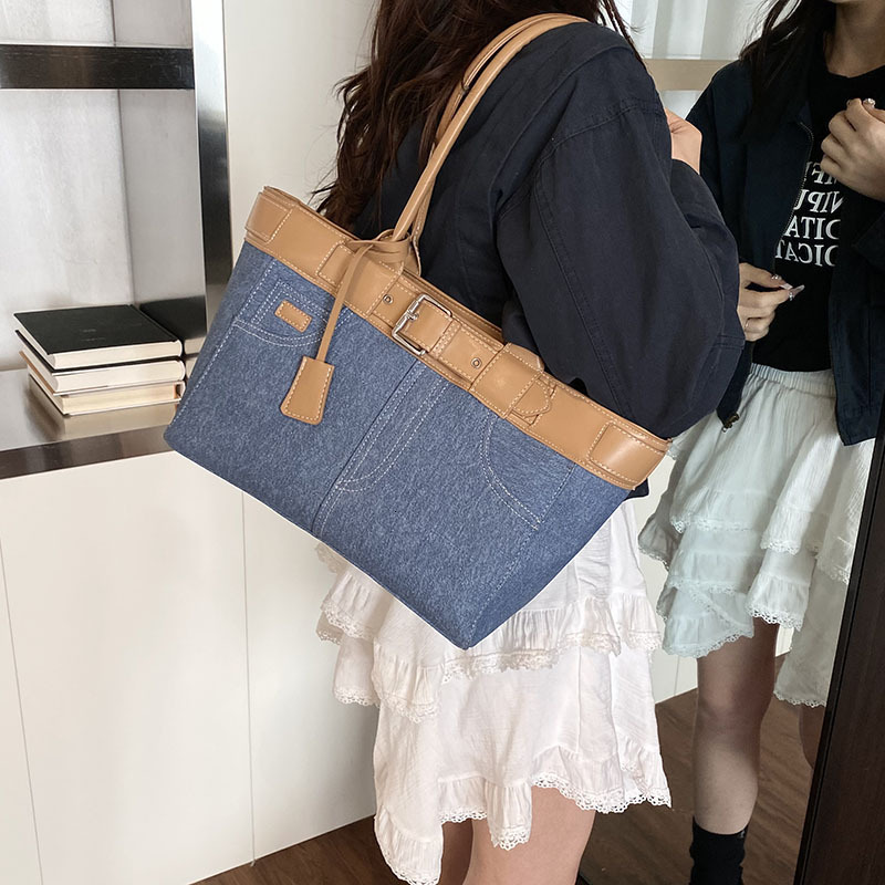 Free shipping designer Vintage High-End Handbag for Women 2025 New Fashion Single Shoulder Bag Crossbody Bag Student Commuting Tote Bag