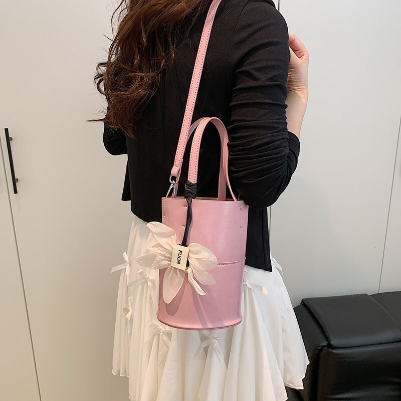 Free shipping designer Mini Handbag Small Bag Women 2025 New Fashion Phone Bag High-end Crossbody Bag Compact Exquisite Bucket Bag