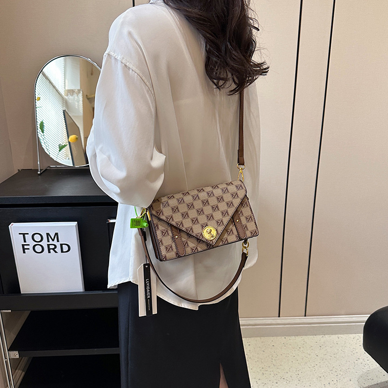 Designer Bag Luxury Bag Free Shipping Designer Vintage Shoulder Bag Vintage Floral Envelope Niche Design Single Shoulder Crossbody Large Capacity Comm