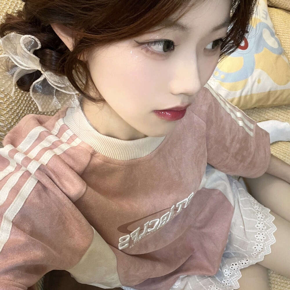 American Striped Embroidered Letter Round Neck Short Sleeve T-Shirt For Women Summer New Loose Design Sports Style Suede B5