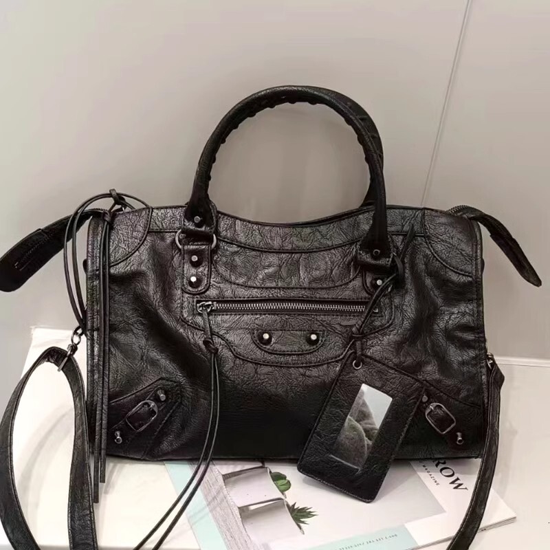 fashionMulti design functional Paris rivet bicycle bag for girls large capacity single shoulder crossbody bag designer bag women s handbag