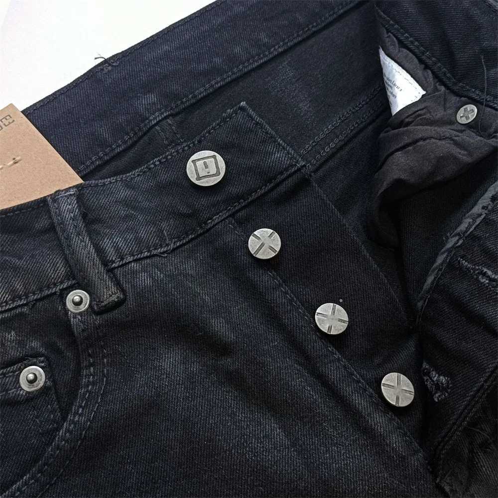 New Men Fashion Jeans American High Street Black Paint Hole Trend Low Rise Stretch Skinny Button Pleated Ripped Jeans Brandpants XJ250707