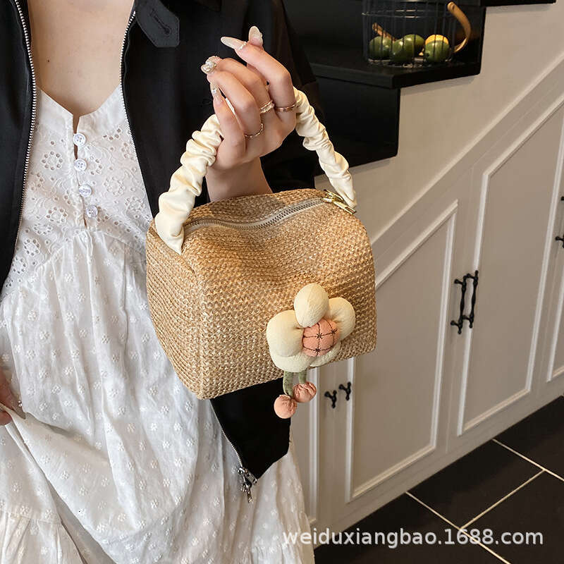 Free shipping designer bag Luxury bag Handwoven for Women 2025 New Trendy Fashion Casual Handbag Single Shoulder Crossbody Bucket Straw Bag