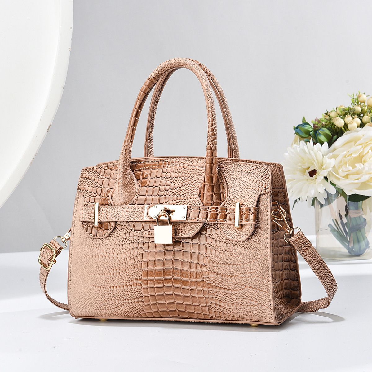 Free shipping designer's new handbag, bright colored leather, stone patterned crocodile patterned handbag, shoulder bag, mother bag, women's