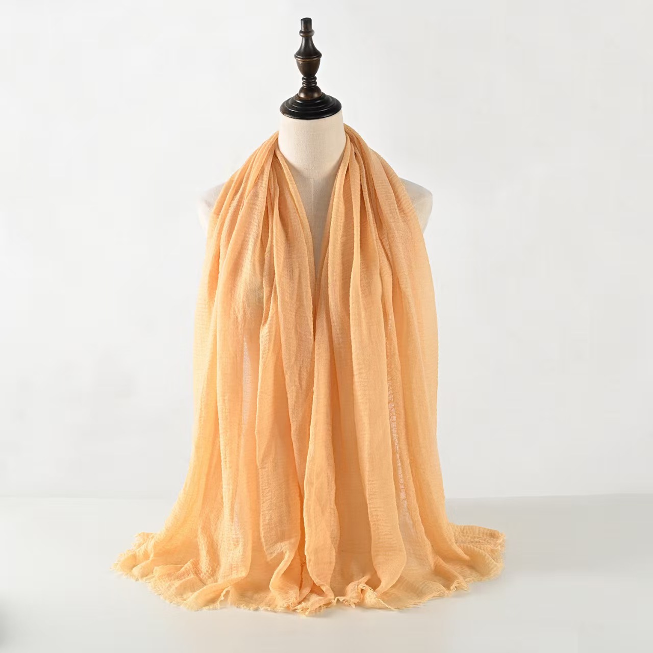 T1153 Pleated solid color cotton and linen scarf shawl natural wrinkle ladies scarf Middle Eastern headscarf