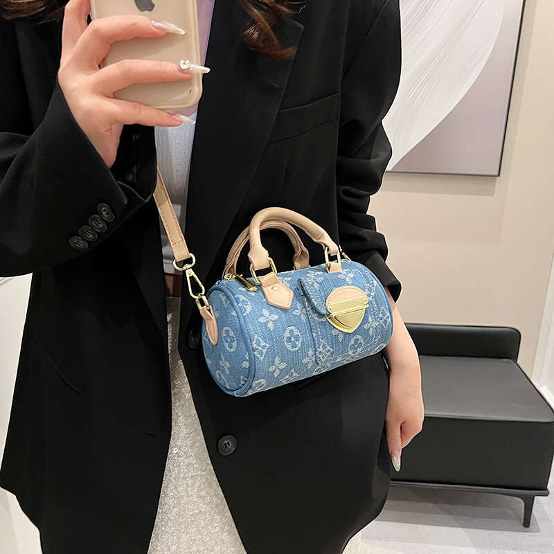 High-end Stylish Printed Boston Handbag for Women New High-appearance Fashionable Elegant Crossbody Pillow Bag