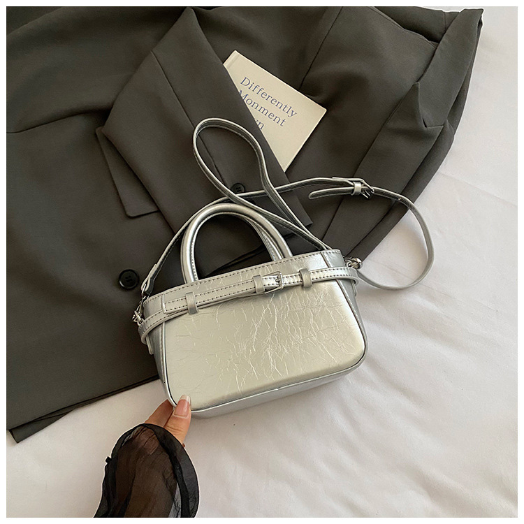 Free shipping designer Fashionable and Stylish Handbag Small Bucket Bag for Women 2025 New Summer Niche High-End Crossbody Bag Handheld Bag