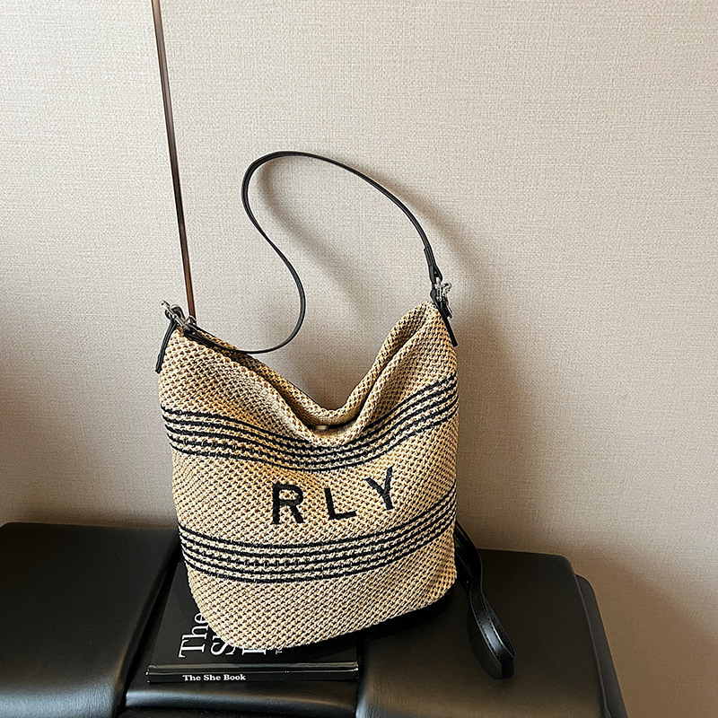 Free shipping designer Straw Bag for Women 2025 New Fashion Versatile Shoulder Bag Crossbody Bag Large Capacity Commuter Handbag Casual Tote Bag