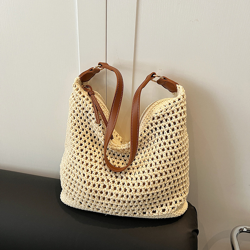 Free shipping designer Spring Summer New Small Bag Crossbody Bag 2025 New Niche High-end Woven Bag Beach Handbag Shoulder Bag for Women