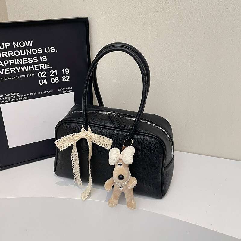 Fashion New Handheld Pillow For Women 2025 New Large Capacity Trendy Bowling Stylish Single Shoulder Underarm Bag