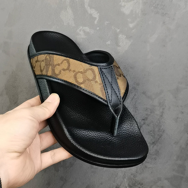 Free shipping 2025 new designer slippers fashionable thick soled casual comfortable slippers size daily outdoor wear for men