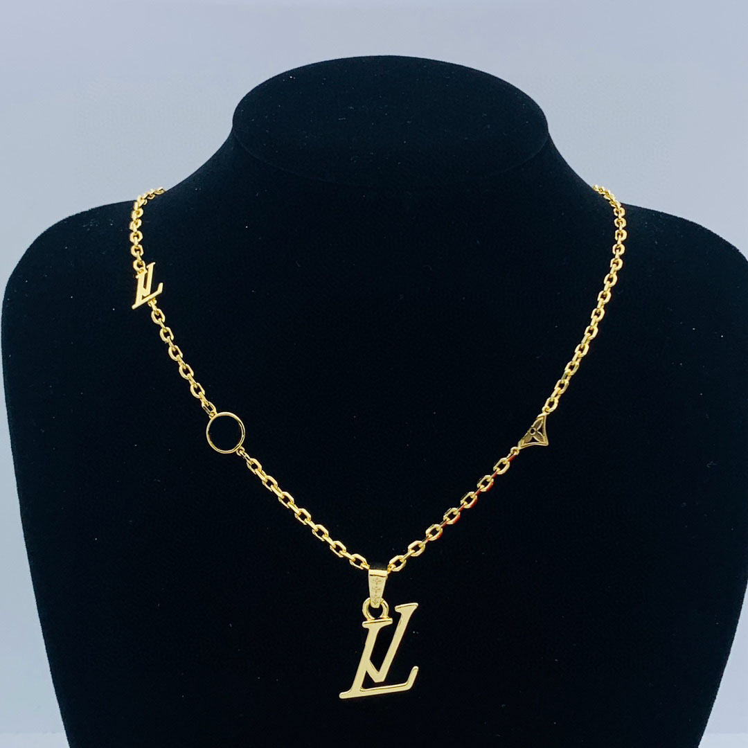 Jewelry necklaces, letter pendants, simple style necklaces, designer necklace pendants, jewelry accessories