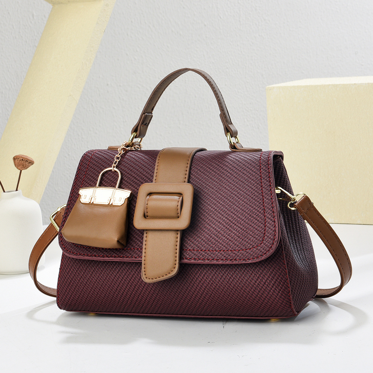 Fashionable women s crossbody bag Korean style handbag trend women s new trend multifunctional bag elegant women s handbag