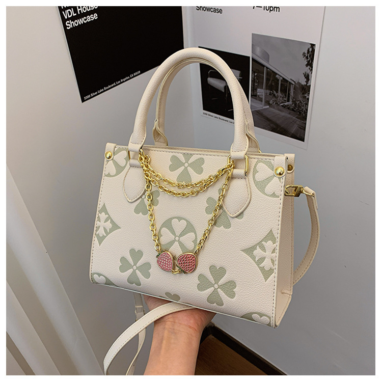 Free shipping designer Large Capacity Tote Bag for Women Summer New High-End Printed Handbag Niche Design Shoulder Bag Crossbody Bag