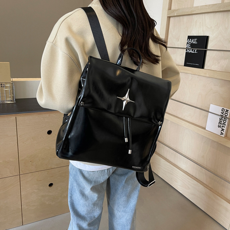 Free shipping designer Casual Large Capacity Women Backpack New Fashionable Versatile Commuter Backpack Travel Student School Bag