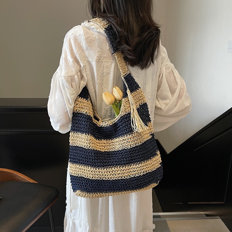 Free shipping designer Summer Straw Woven Bag for Women 2025 Fashion Single Shoulder Bag Large Capacity Vacation Beach Bag Underarm Bag Knitted Stripe
