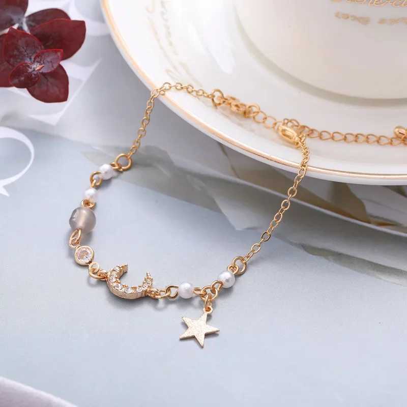 Bracelet Female Niche Design Bracelet Trendy Fashion Simple Bracelet Best Friend Star And Moon Pearl Bracelet Women Luxury Bracelet XJ250707