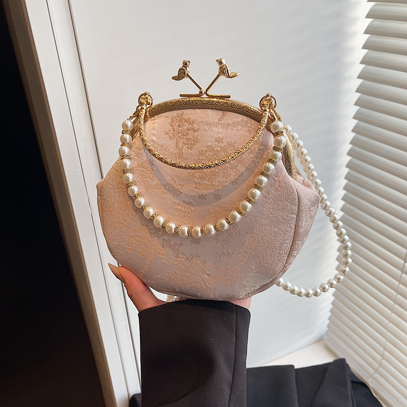 Free shipping designer New Chinese Style Pearl Fashion Handbag for Women National Style Fashionable and Elegant Niche Design Shoulder Bag Crossbody Ba
