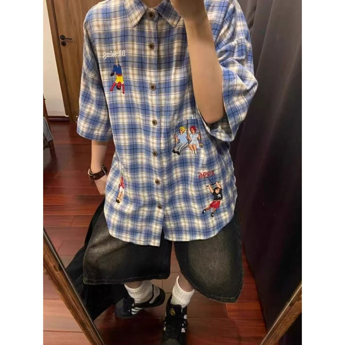 Designer Short Sleeves American Retro Plaid Short Sleeve Shirt For Men, Summer Thin Loose Cartoon Embroidery Shirt With Design Sense, Couple Half Slee