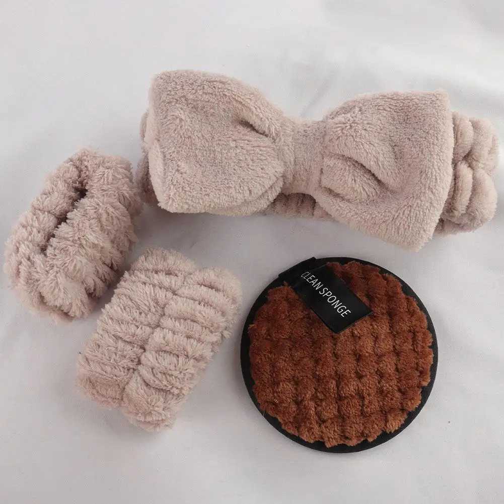 Makeup Tool Kit For Face Washing and Makeup Application Brushes Sponges and Accessories for Professional or Personal W250707