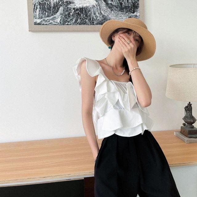 Irregular off shoulder striped shirt womens summer design sense of minority short shirt Ruffle age reducing short sleeve top 210421