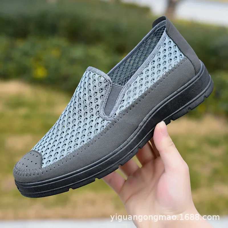 2023 Summer Men Shoes Mesh Breathable M Casual Flats Shoes Slip On Men Loafers Non-Slip Work Shoes Y250707