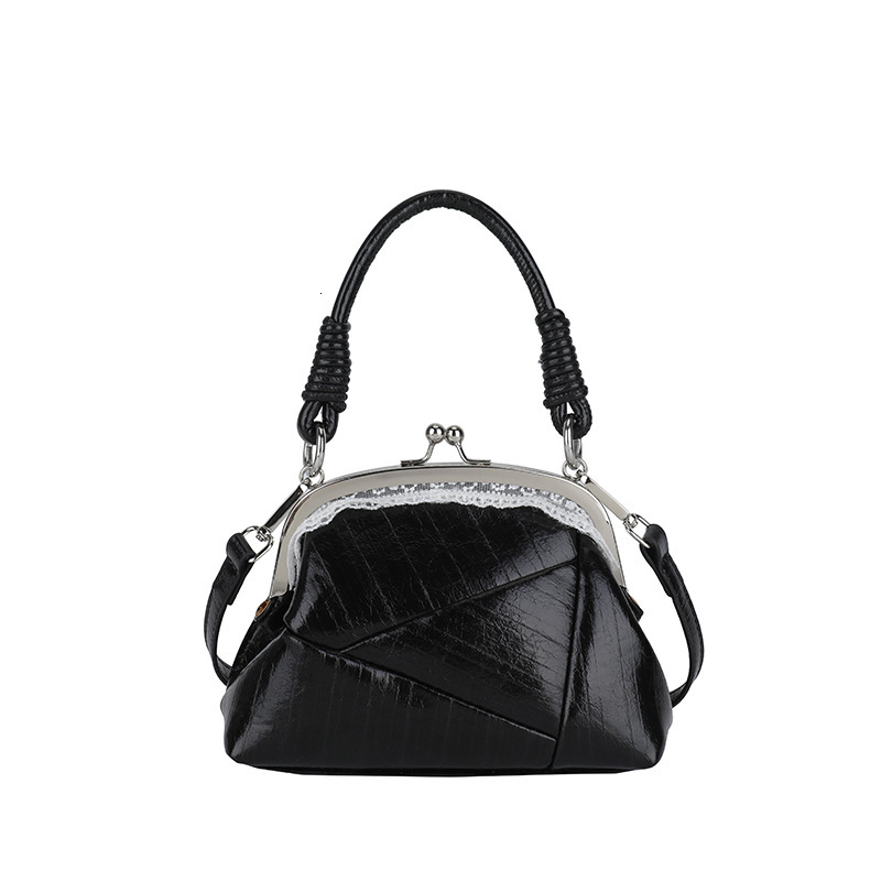 Free shipping designer Niche Design Simple Elegant Shell Bag 2025 New Summer Fashion Trendy Versatile Stylish Shoulder Bag