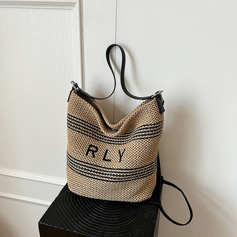 Free shipping designer Straw Bag for Women 2025 New Fashion Versatile Shoulder Bag Crossbody Bag Large Capacity Commuter Handbag Casual Tote Bag
