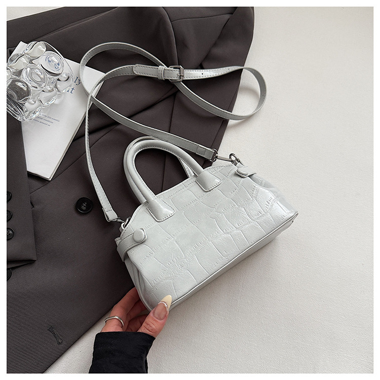 Free shipping designer Summer Trend Hot-Selling Small Bag for Women 2025 New Exquisite Versatile Handbag Crossbody Bag High-End Small Tote Bag