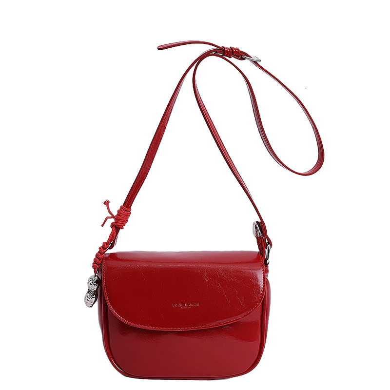 Free shipping designer 2025 Summer New Korean Retro Ins Style Red Saddle Bag Crossbody Bag Small Bag for Women Versatile Simple Phone Bag