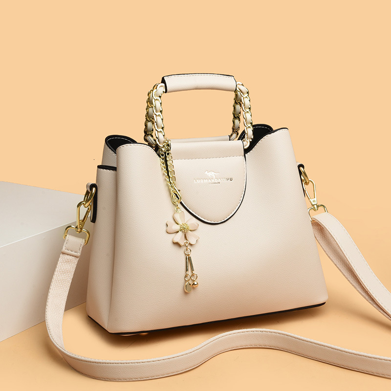 No Response, 2025 Designer Summer New Women's Commuting Bag, Roman Kangaroo Shoulder Bag, Crossbody Bag, Large Capacity Mother Bag