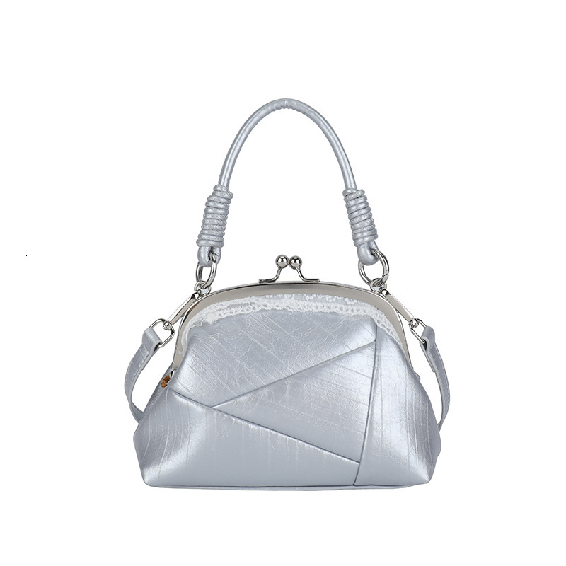 Free shipping designer Niche Design Simple Elegant Shell Bag 2025 New Summer Fashion Trendy Versatile Stylish Shoulder Bag