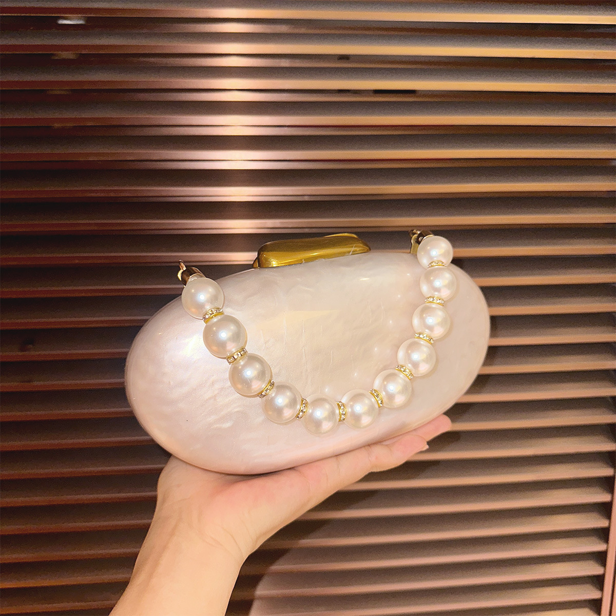 Cross border new irregular acrylic box women s handbag pearl wrist evening bag shoulder trend bag designer bag trend women s crossbody bag