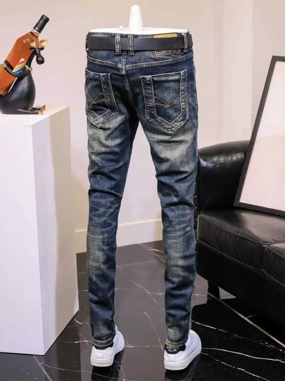 Fashion Korean Style Vintage Patched Ripped Slim Fit Jeans for Men Patches Casual Spring Autumn Denim Pants Designer Clothes Men XJ250707