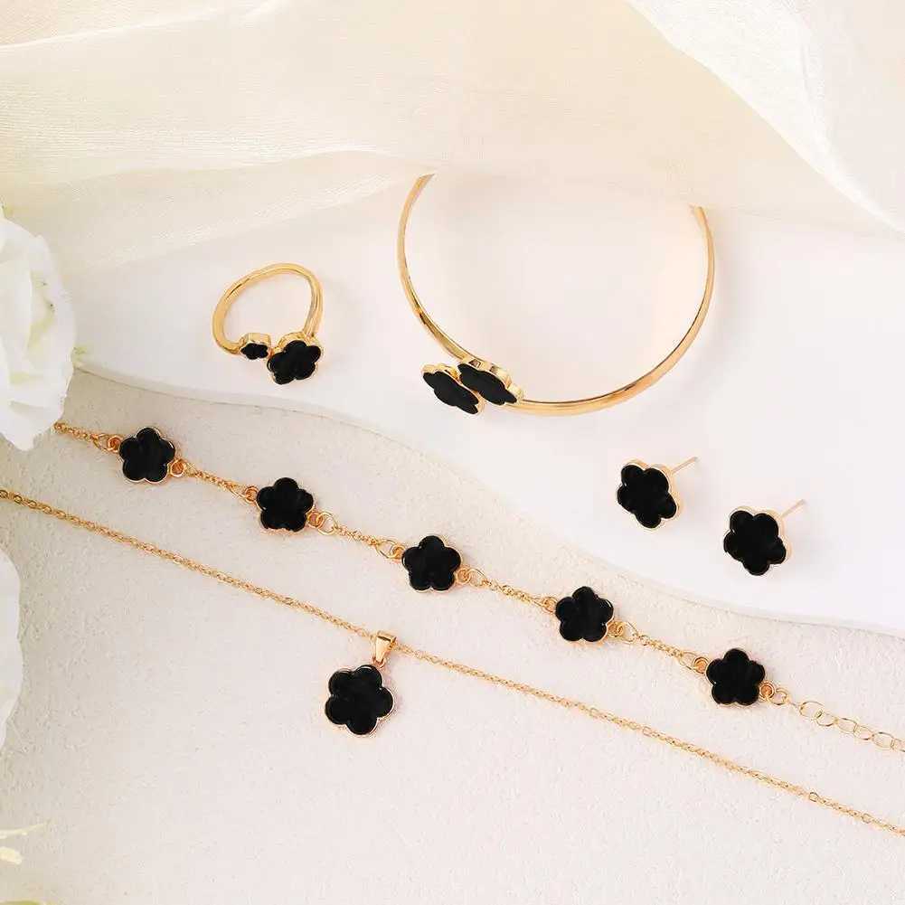5Pcs/Set Jewelry Alloy Five 316L Bracelets For Women Elegance French Niche Necklaces Bracelets Earrings Girl GiftsXJ250707