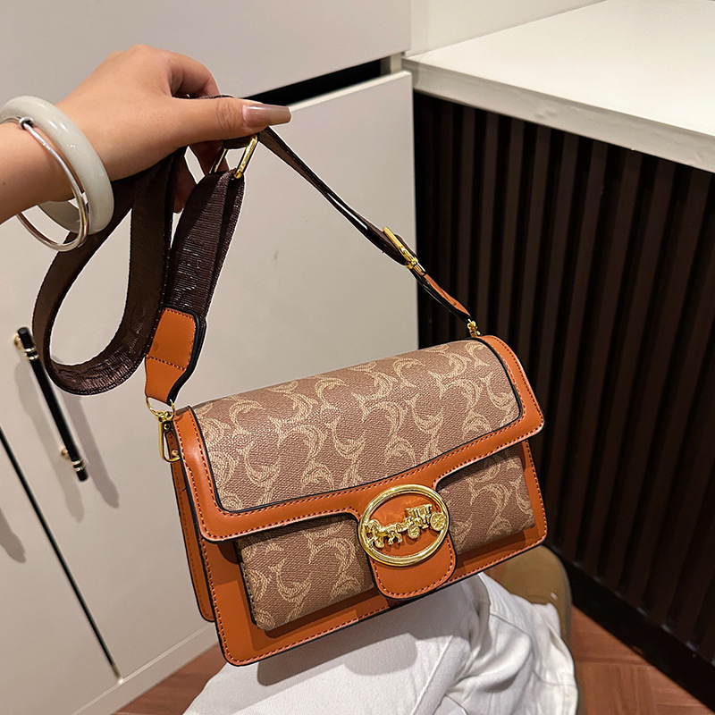 Designer Bag Luxury Bag Free Shipping Designernew Shoulder Bag Fashionable Light Flip Small Square For Women Color Blocked Design Daily Casual Single 