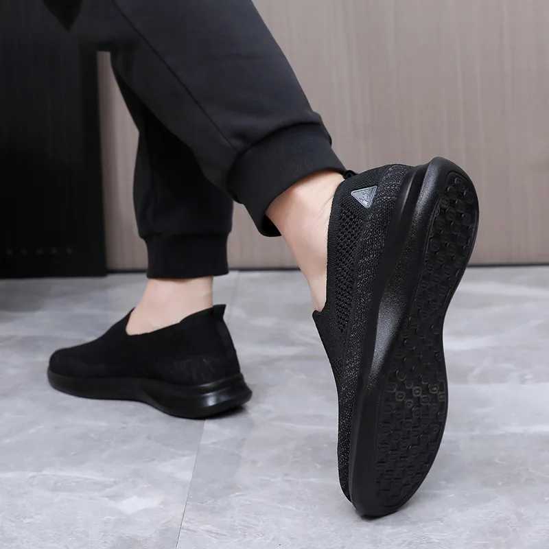 New Summer Breathable Walking Sports Shoes for Men Anti-Slip Wear-Resistant Soft-Soled and Comfortable Casual Shoes Y250707