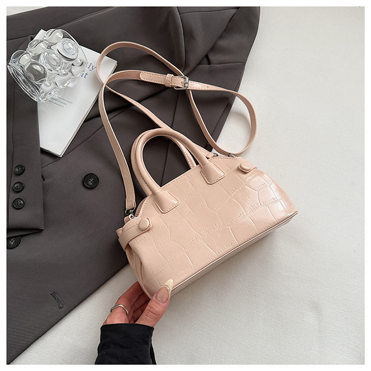 Free shipping designer Summer Trend Hot-Selling Small Bag for Women 2025 New Exquisite Versatile Handbag Crossbody Bag High-End Small Tote Bag
